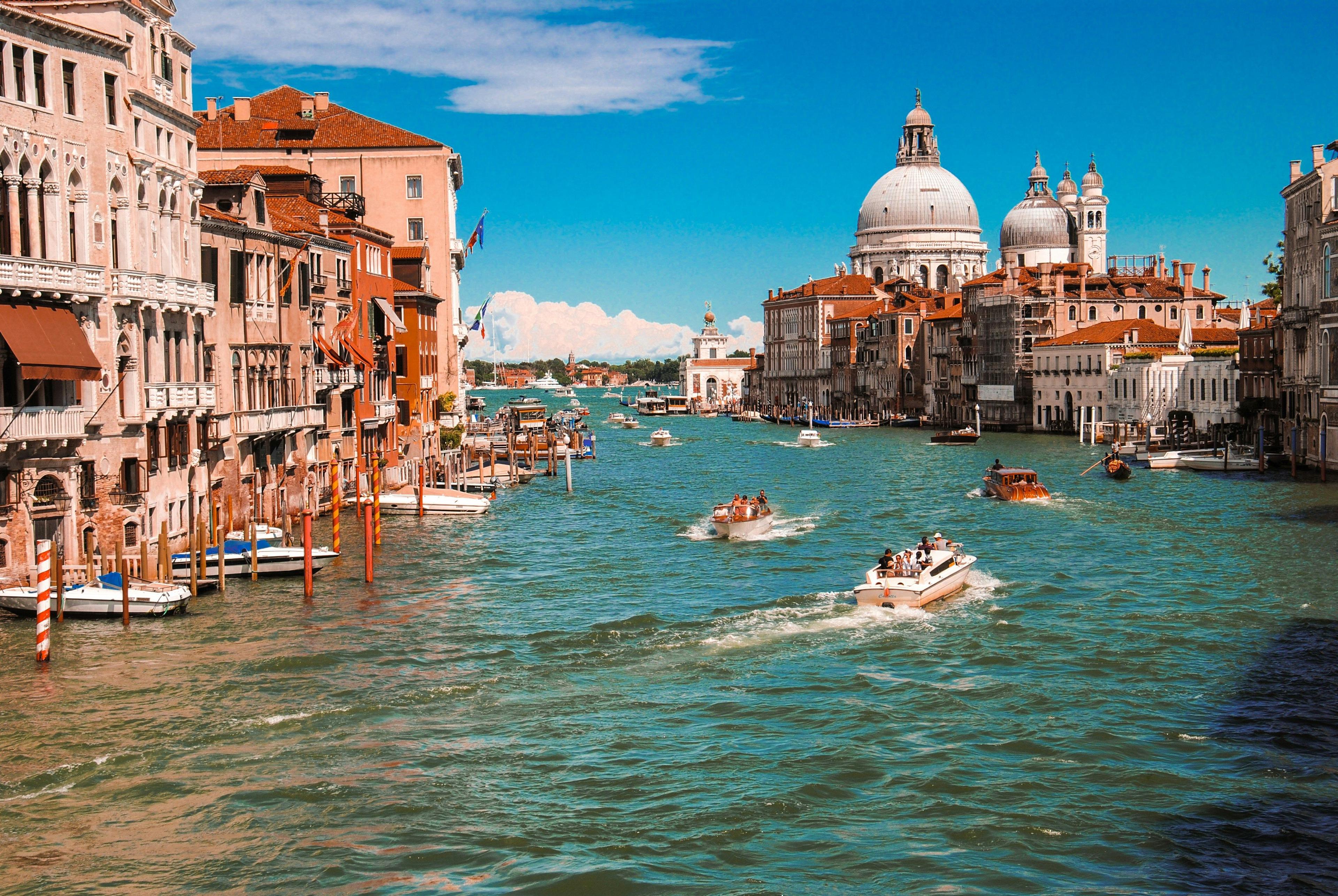 Trip card image of Venecia y los encantos de Véneto y Trento